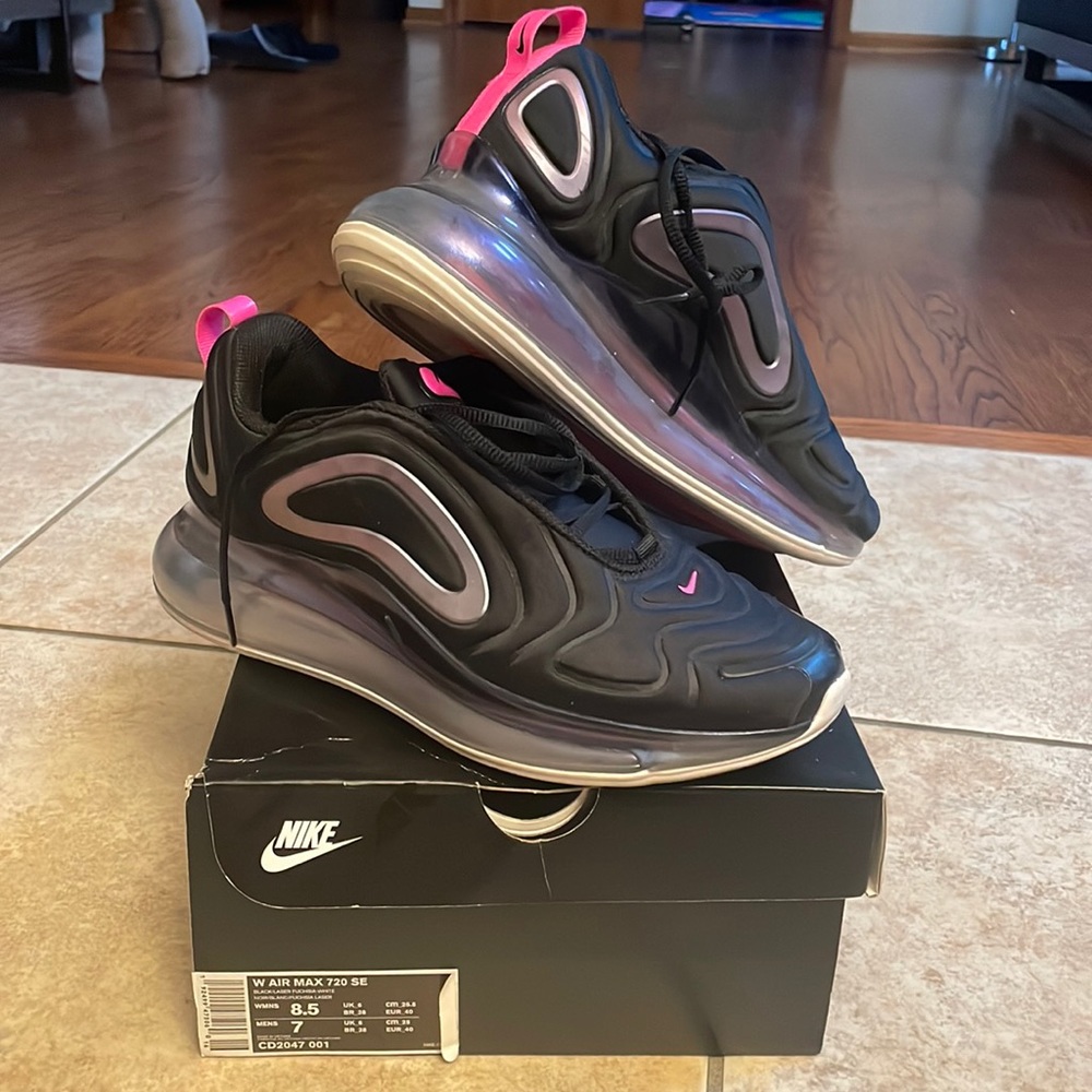 Women Air Max 720 SE Size 8.5